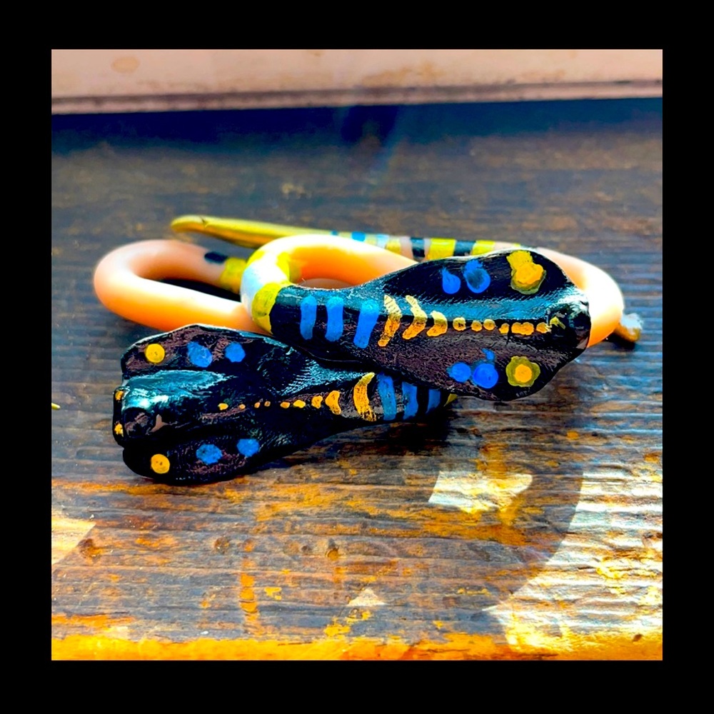 Never worn- “Queen Cobra” Clay sculpted Gauges size 6g(4mm)